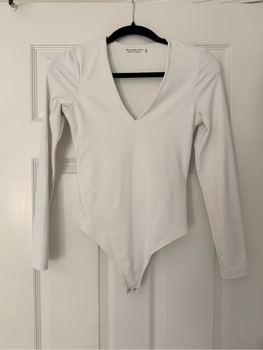 Abercrombie & Fitch White Long Sleeve V-Neck Bodysuit